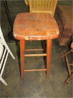 VTG Wooden stool-missing rungs