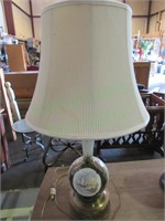 VTG brass/porcelain table lamp/hand painted boats
