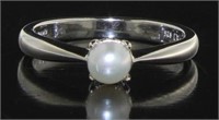 Beautiful 4.6 mm Pearl Solitaire Ring