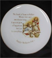 Commemorative "Mother's Day" Holly Hobbie Plate