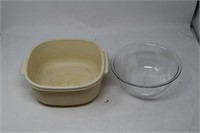 Vintage Rubbermaid Square Bowl 9 in across