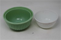 Lot of Mixing Bowls 2 nesting Fire King/1 Pyrex