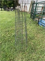 3 Tomato Cages