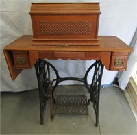 Singer Sewing Machine Cabinet w/ Keys