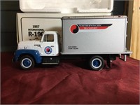 Northern Pacific Railway Precision Diecast Truck