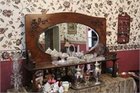 Buffet Top Bench-Style with Mirror