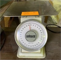 Pelouze Industrial Kitchen Scale ( 60lbs x 4oz.)