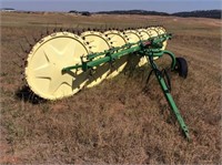 JD 567 7 wheel rake