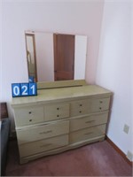 DRESSER WITH MIRROR WITH CONTENTS-