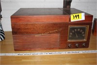 Philco Antique Radio / turntable