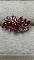 10kt yellow gold ruby/diamond ring 2.86 grms