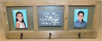 WALL PHOTO FRAME W/HOOKS