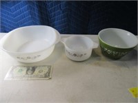 Lot (3) Vintage PYREX Asst Bowls