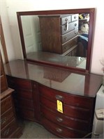 (8) drawer dresser w/ mirror