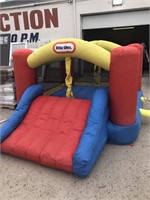 Inflatable  bounce house 8’x8’ + 2’ slide