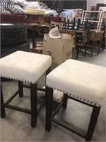 2bar stools