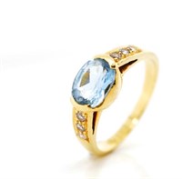 Aquamarine and diamond set 18ct yellow gold ring