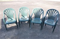 4 plastic lawn chairs, green