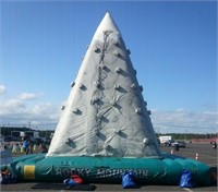 INFLATABLE CLIMBING WALL