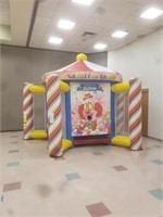 INFLATABLE CARNIVAL GAME