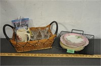Baskets/dishes/flatware