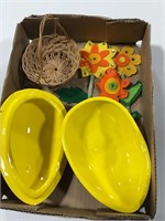 Pipe cleaner flowers ceramic egg