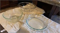 Pyrex glass dishes