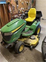 John Deere X590 Lawn Tractor with Bagger