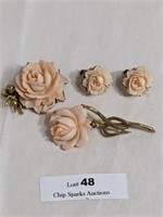 Carved Pink Roses Pins Earrings