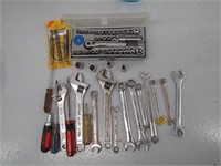 Wrenches, Screwdrivers & Socket Set