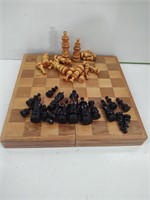 Travel chess set