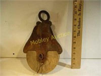 ANTIQUE PULLEY
