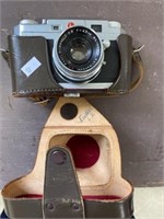 Vintage 45 Mm Petri Camera