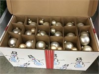 Holiday Tree Bulbs, String Lights, Holiday Decor
