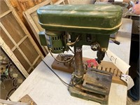 Central drill press with Foerstner bits