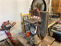 Upright wood band saw