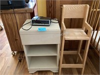 End table and child high chair