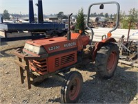 Kubota L2350 2 wd Tractor, PARTS non-operable