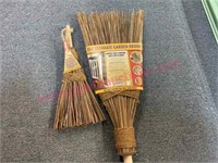 QVC Ultimate Garden broom & whisk broom