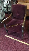 UPHOLSTERED CHILDRENS CHAIR