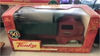 Tonka 1949 dump truck 1:18 scale