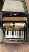 Honer accordion Student II N with case