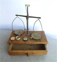 Antique Scale Set With Weights