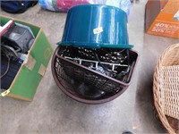 COLLECTION OF PLASTIC BASKETS