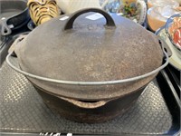 Large 8A Cast Iron Pot.