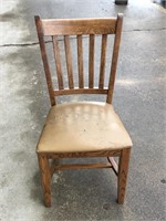 (36in) Wooden Chair