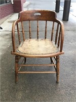 (30in) Wooden Captains Chair