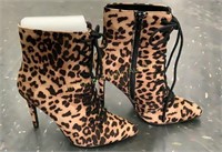 My Delicious Shoes Leopard Heels Size 6