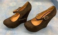 My Delicious Shoes Black Wedges Size 7 1/2