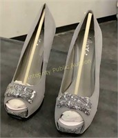 Grey Sequin Bow Heel Size 6.5